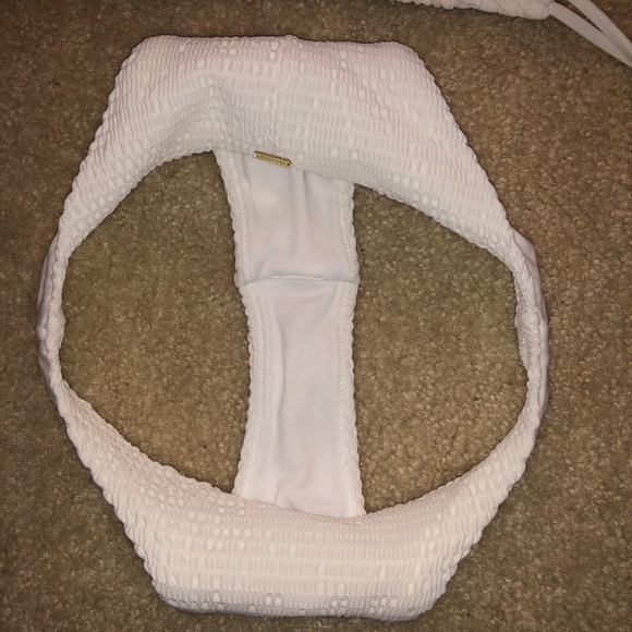 White scrunch bikini - Picture 3 of 4